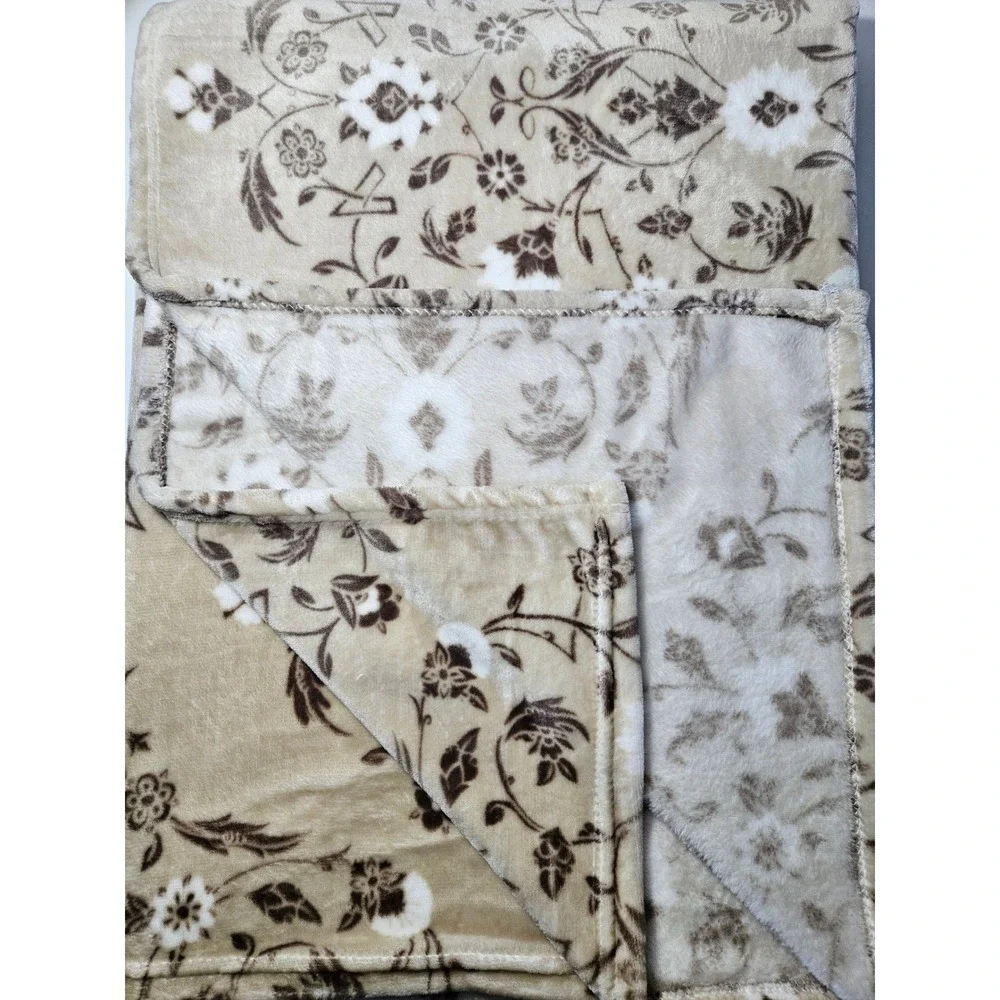 Elie TAHARI Faux Fur Oversized Floral Blanket‎ Cozy Cottagecore Luxury Throw
